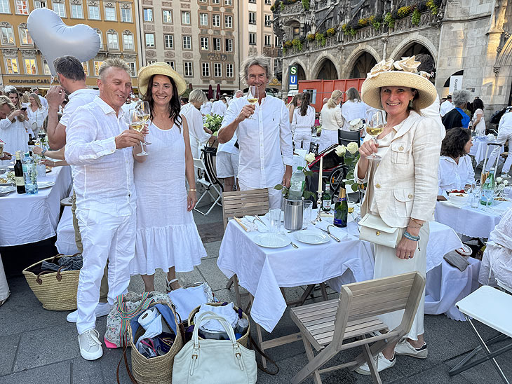 Diner en Blanc auf dem Marienplatz am 22.07.2025 (©Foto: Martin Schmitz)